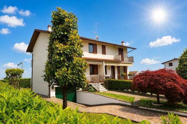 Villa bifamiliare in Via Alessandro Manzoni 23, Chignolo d'Isola — foto 2 di 5