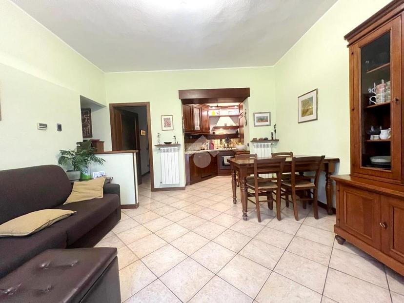Trilocale in Via Magenta 18, Turate — foto 2 di 5