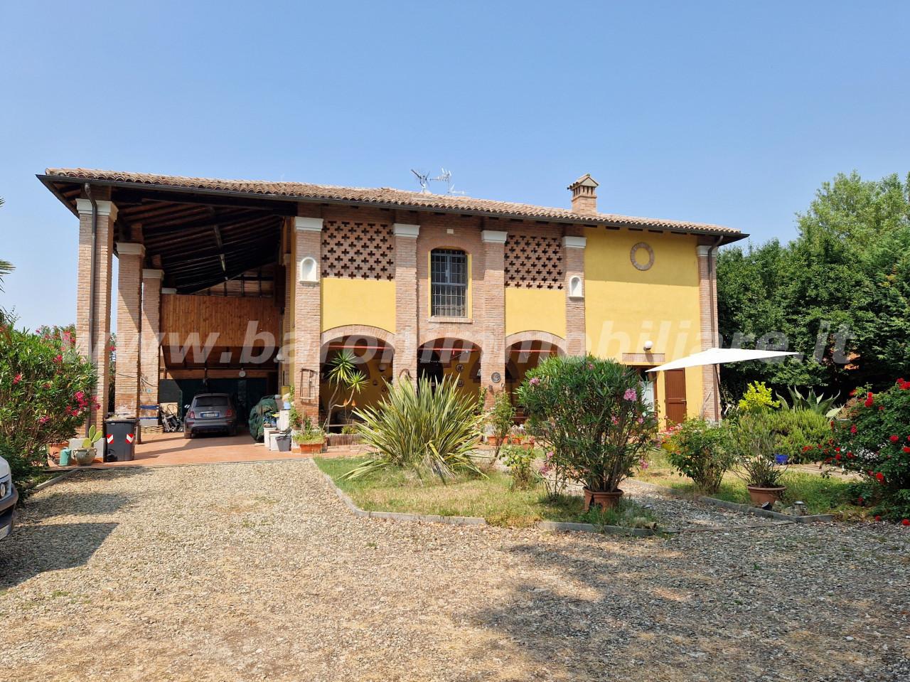 Casa colonica in Via San Lorenzo,37/1, Valsamoggia