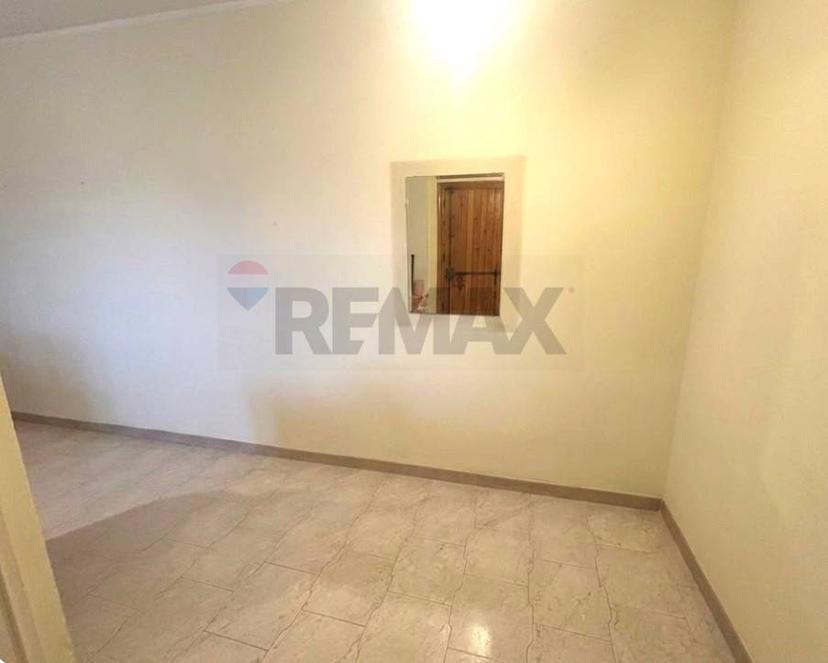Trilocale in Via Genova 11, Trani — foto 2 di 5