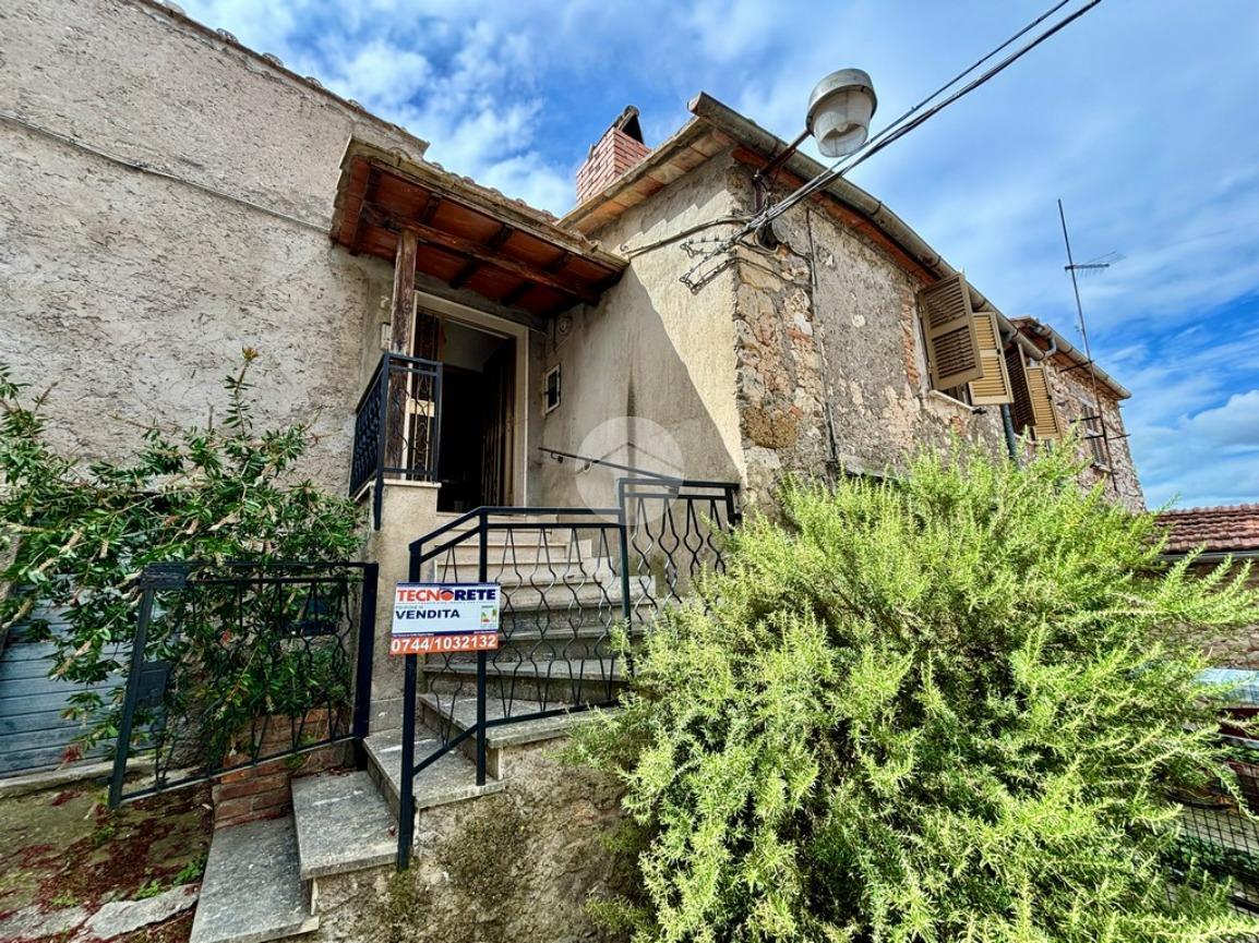 Casa indipendente in Vocabolo Colle Tarocco 73, Calvi dell'Umbria