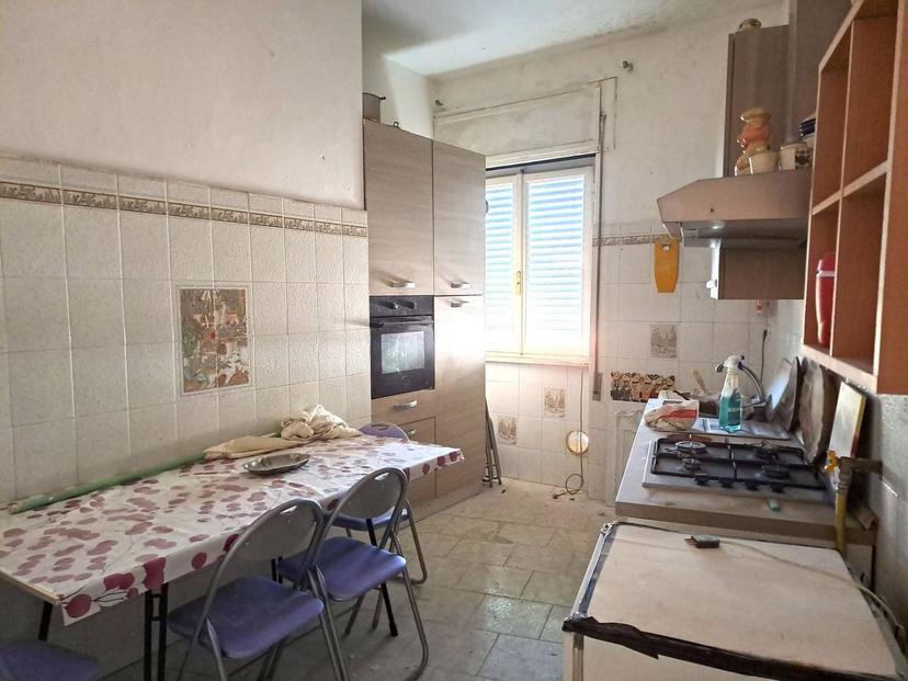Appartamento in Alfio Maggiani, Carrara