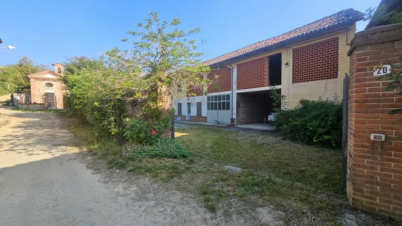 Casa indipendente in Regione Valle 20, Castell'Alfero — foto 2 di 5