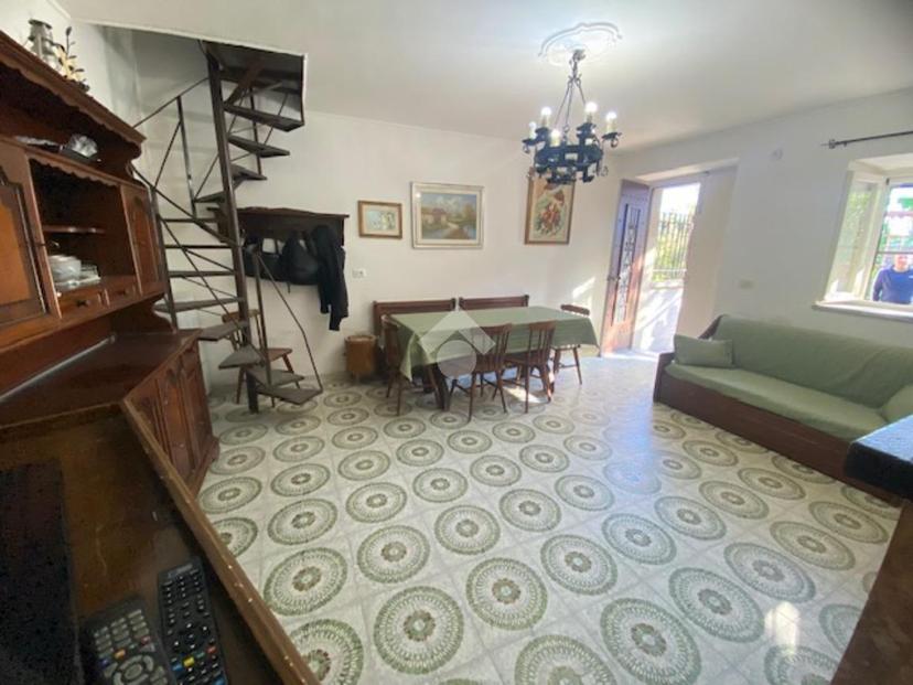 Casa indipendente in Via Madonnella, Montefiascone — foto 2 di 5