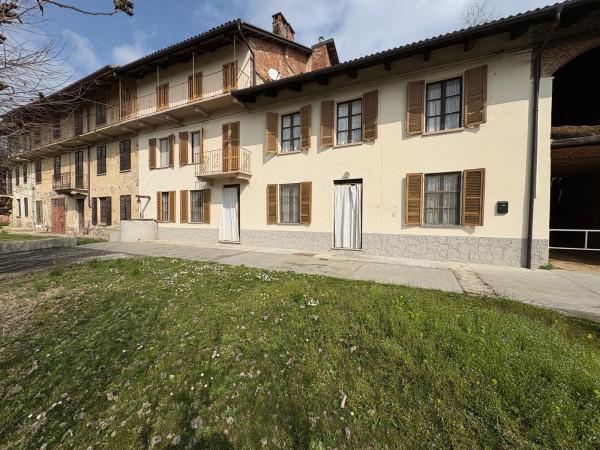 Cascina in Frazione Gorzano 20, San Damiano d'Asti