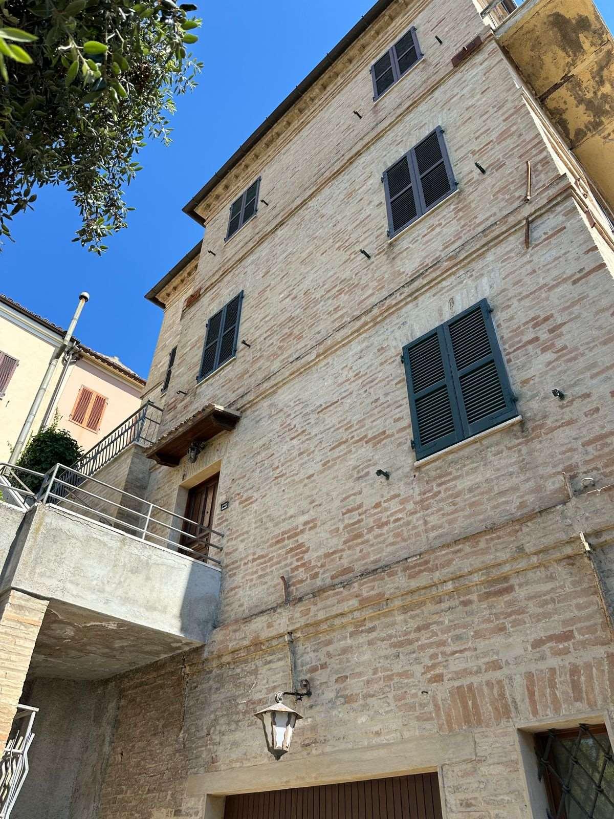 Villa bifamiliare, Osimo