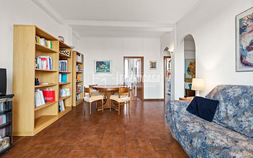 Trilocale in Viale Umbria 53, Milano