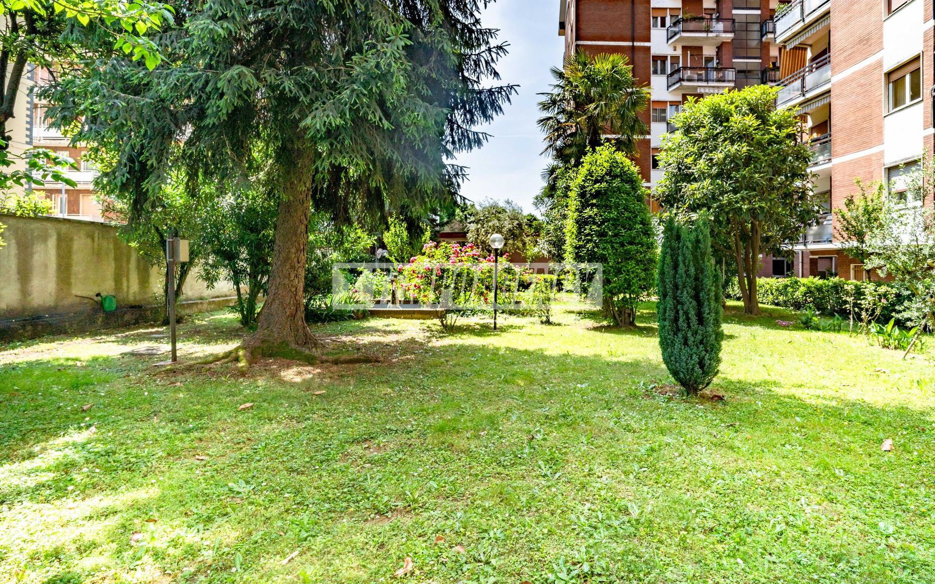 Trilocale in Via Monviso 122, Garbagnate Milanese
