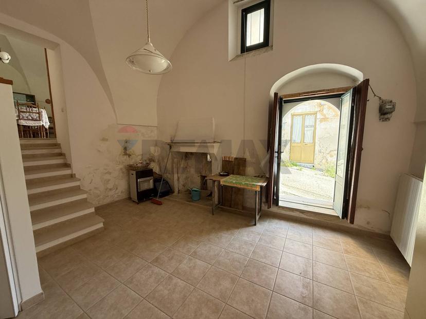 Casa indipendente in Vico Primo Monteoliveto 27, Grassano — foto 4 di 5