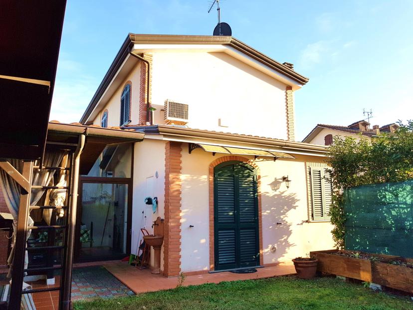 Casa indipendente, Sarzana — foto 2 di 5