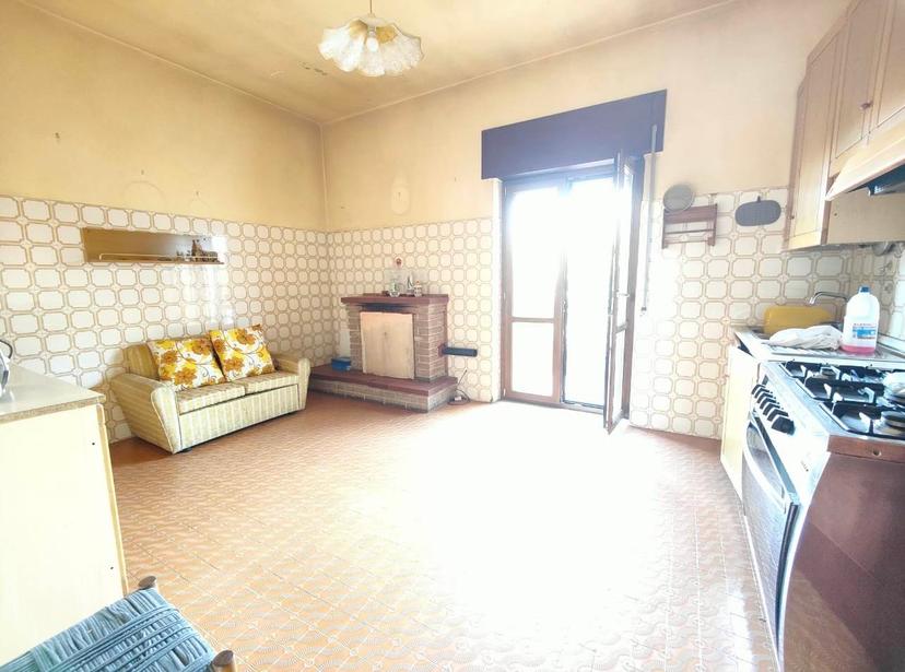 Villa in Via Buonuominini, Serino — foto 3 di 5