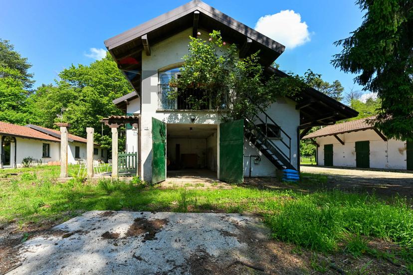 Casa indipendente in Via l. Manara 17 - 19, Casorate Sempione — foto 3 di 5