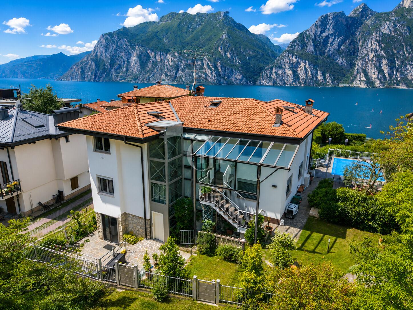 Villa trifamiliare in Via delle Busatte 52, Nago-Torbole