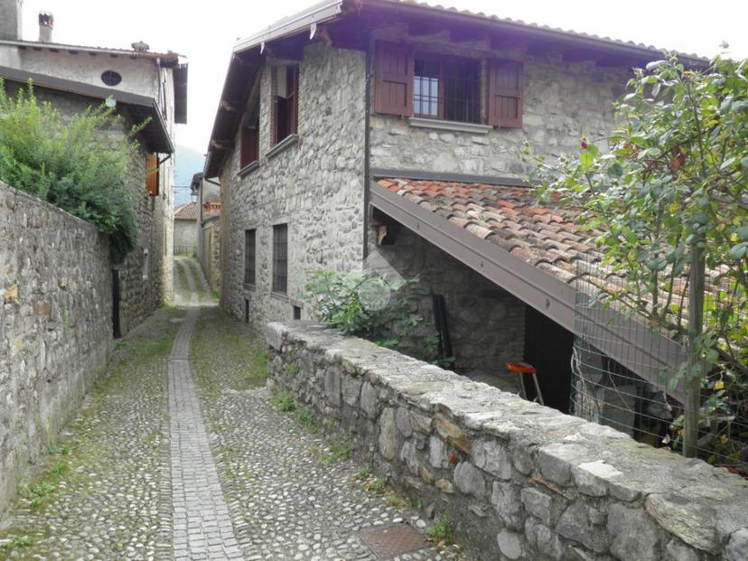 Bilocale in Via Maspiano 64, Sale Marasino — foto 2 di 5