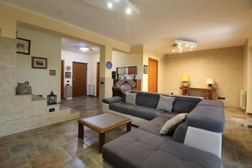 Villa a schiera in Via Marra 53, Reggio di Calabria — foto 3 di 5