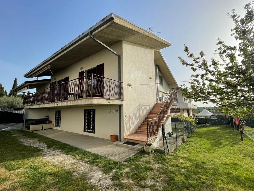 Villa a schiera, Civitella Casanova — foto 3 di 5