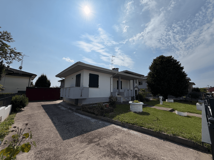 Casa indipendente in Via Pierdomenico Frattini 43, Legnago — foto 2 di 5