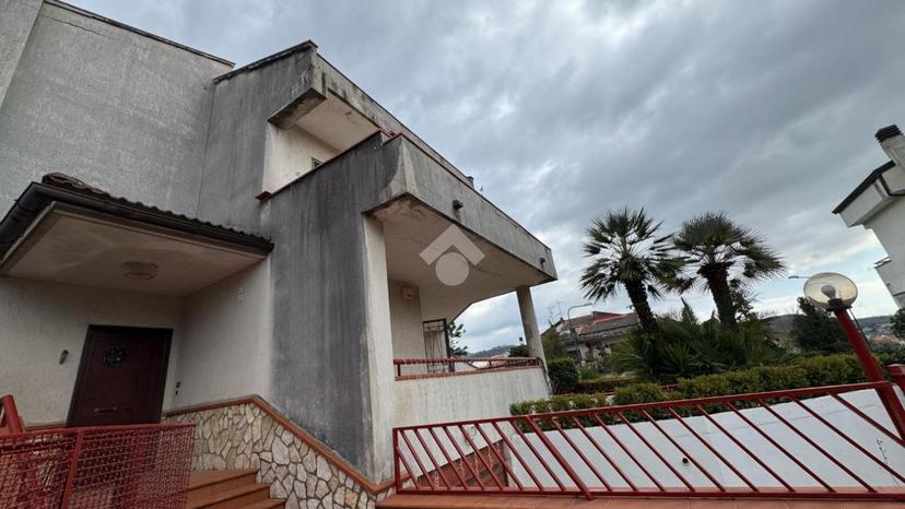 Villa in Via Aurelio Fierro 72, San Cipriano Picentino — foto 3 di 5