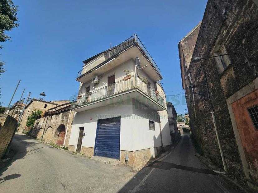 Casa indipendente in Via Castelluccio, Pignataro Maggiore — foto 2 di 5