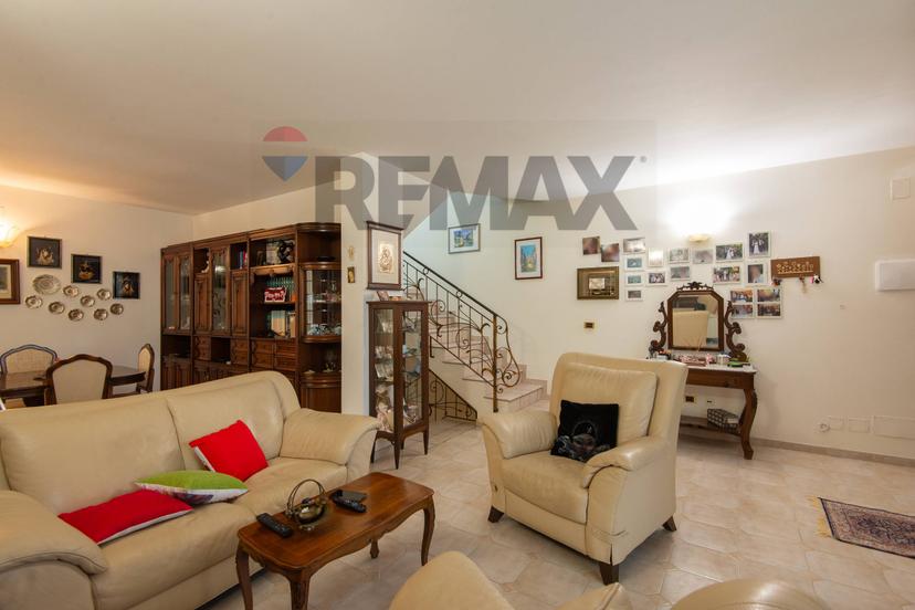 Casa indipendente in Via Martiri di Belfiore 24/a, Montesilvano — foto 3 di 5
