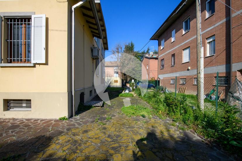 Villa unifamiliare in Via Giovanni Magnanini 10, Reggio nell'Emilia