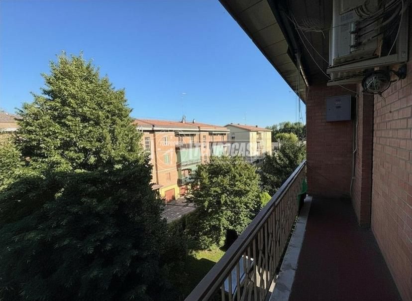 Trilocale in Via Achille Grandi 10, Mirandola