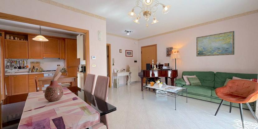 Appartamento in Via Monte Cristallo 8, San Benedetto del Tronto — foto 2 di 5