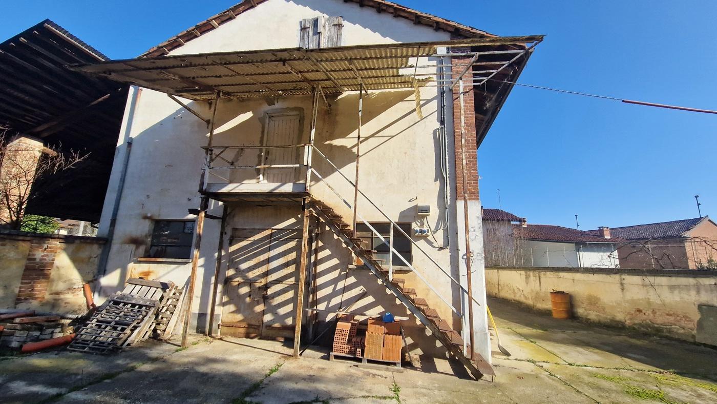 Rustico in Via Panizza  6, Poirino