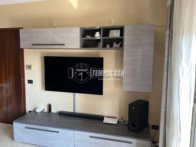 Trilocale in Via Divisione Acqui, Reggio nell'Emilia