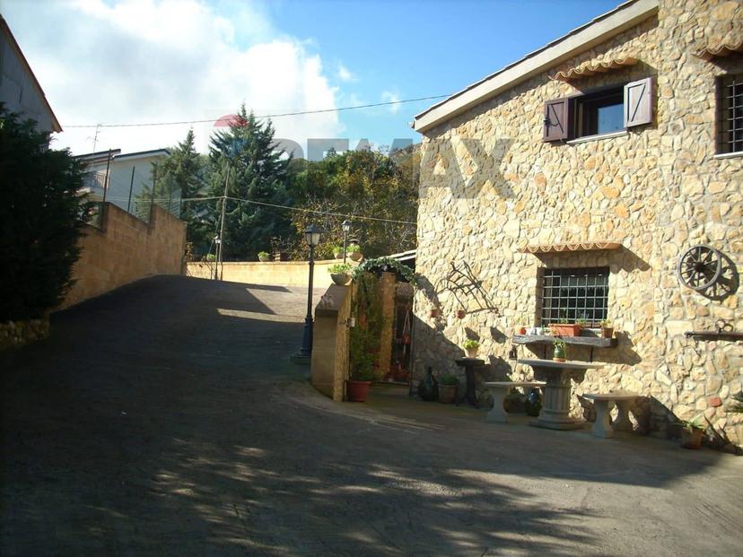 Villa in Strada Vicinale  Piano Morelli Zagaria 115 B, Enna — foto 2 di 5