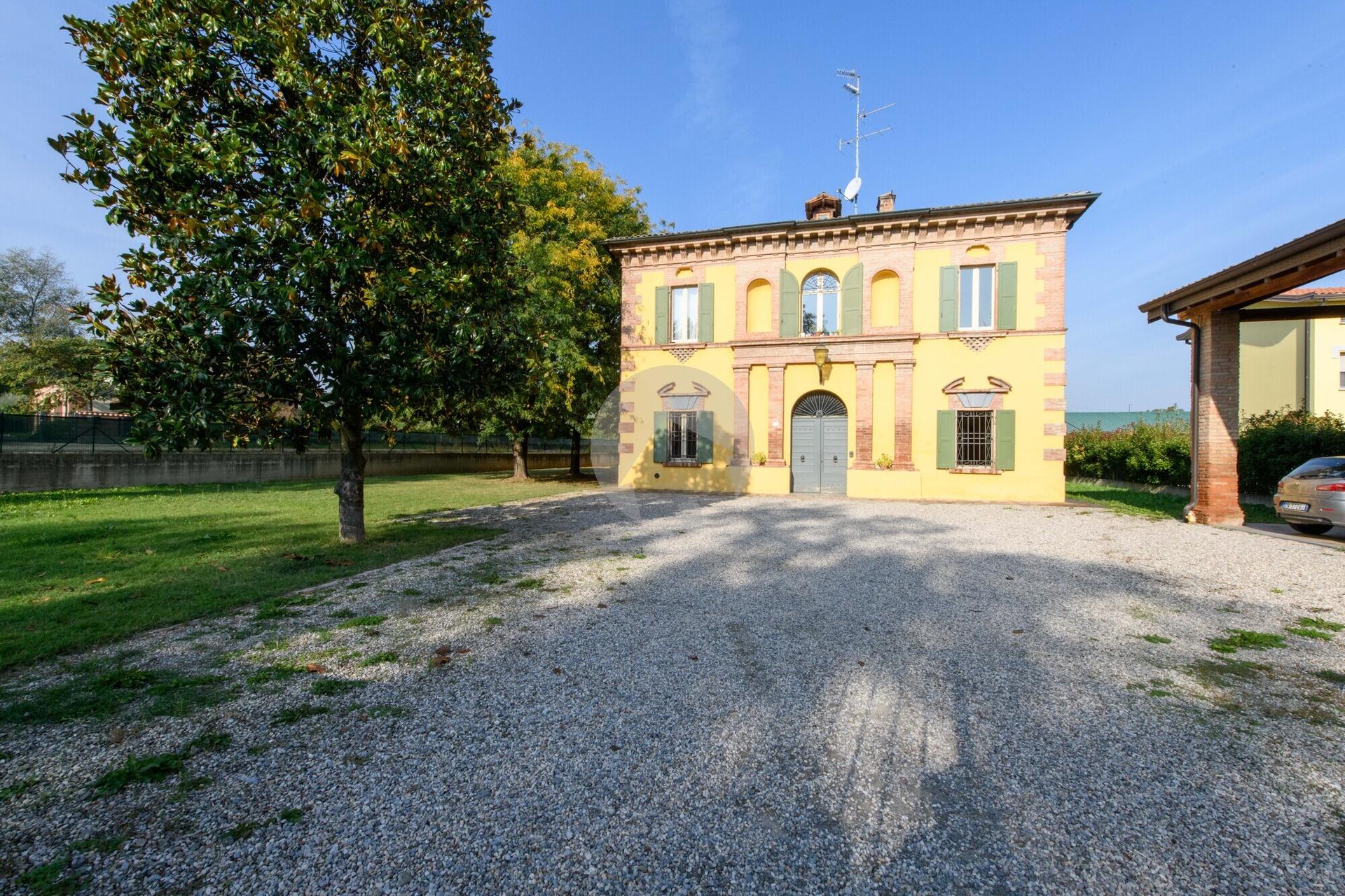 Villa unifamiliare in Via Prati Vecchi 1, Cavriago