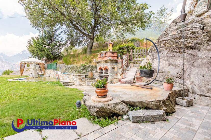 Casa indipendente in Via Ivery 4, Pont-Saint-Martin — foto 2 di 5