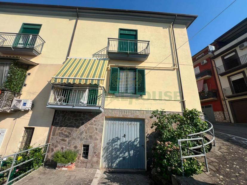 Casa indipendente in Via Padre Semenza 56, Prata di Principato Ultra
