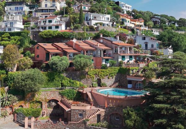 Villa a schiera in Via Poggio dell'Orizzonte 55, Albissola Marina
