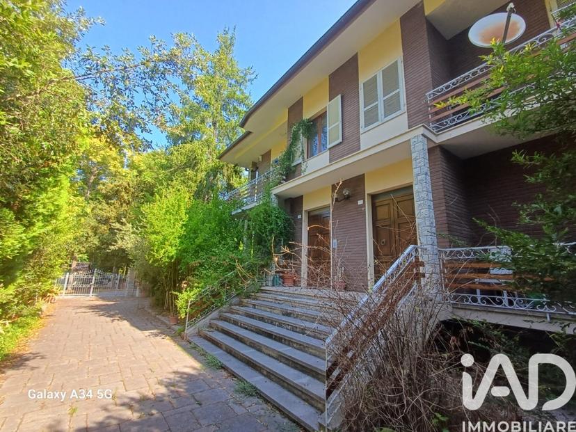 Villa in Via Enrico Mattei, Urbino — foto 5 di 5