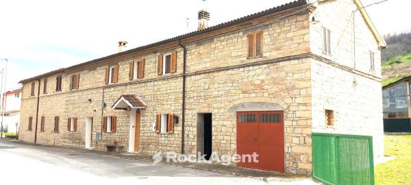 Casale in Via Santa Maria 8, Cupramontana