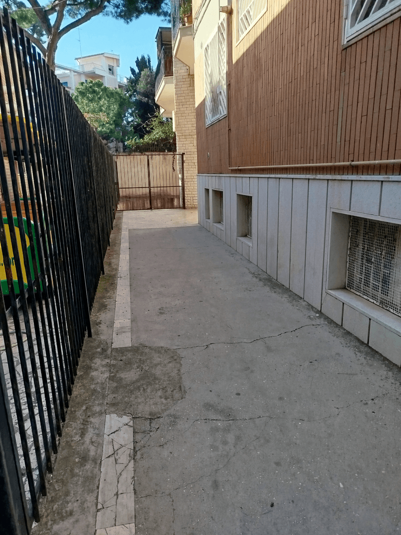 Bilocale in Via Parenzo, Trani — foto 2 di 3