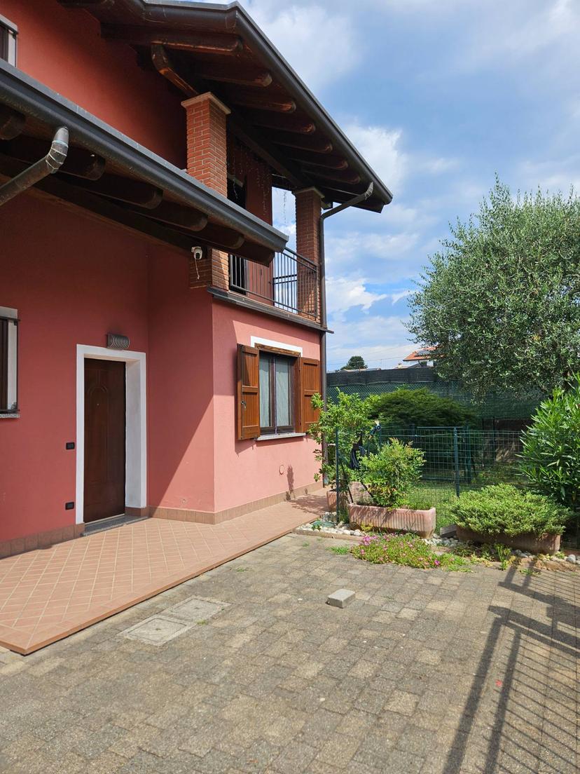 Villa in Via Brera 51/d, Varallo Pombia — foto 3 di 5