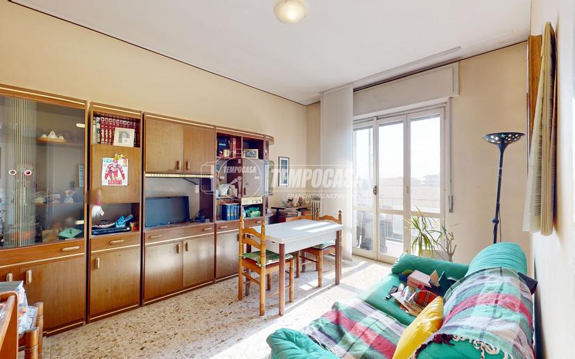 Trilocale in Via Benedetto Croce 1, Besana in Brianza — foto 4 di 5
