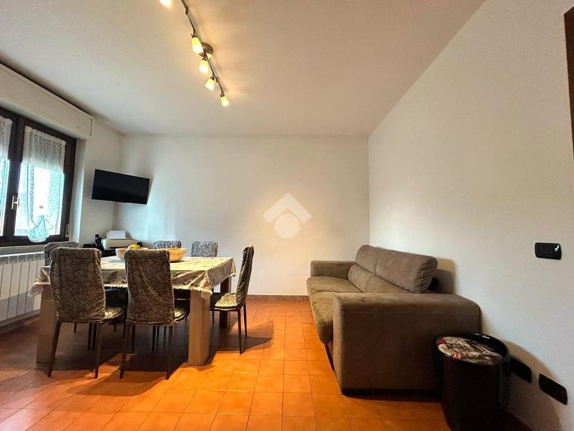 Trilocale in Via Enrico Mattei 56, Gorgonzola — foto 3 di 5