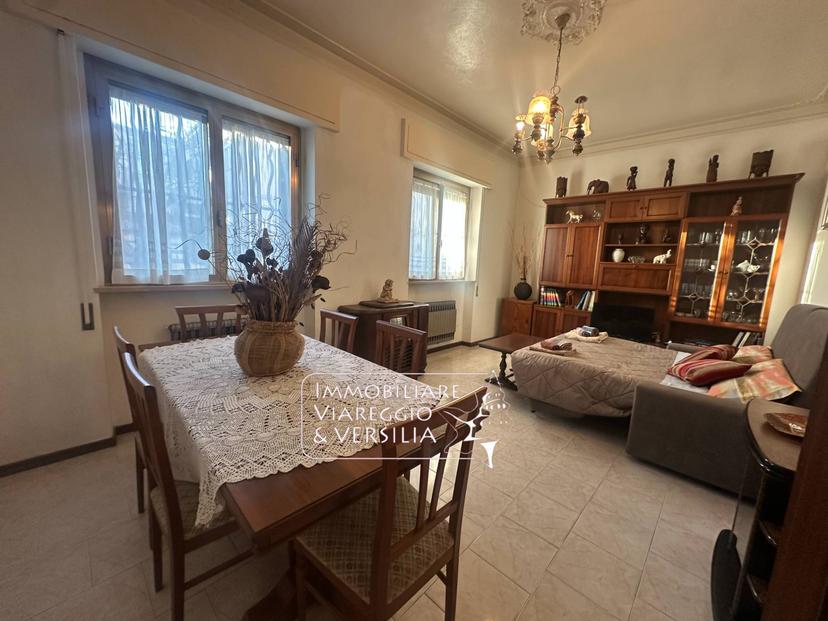 Villa in Via Oberdan 15, Viareggio