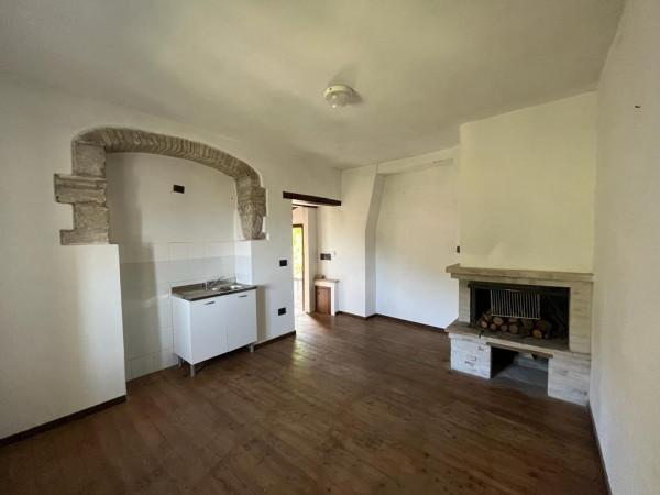 Terratetto plurifamiliare in Via Borgo Rovere di Champeaux 1, Campello sul Clitunno — foto 2 di 5