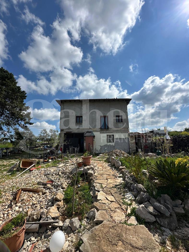Villa in Zona Posta Canale, Corato