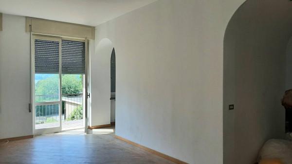 Trilocale in Via Reno 16, Laveno-Mombello — foto 3 di 5
