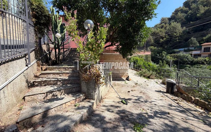 Casa indipendente in Strada Valloni 16, Sanremo — foto 5 di 5