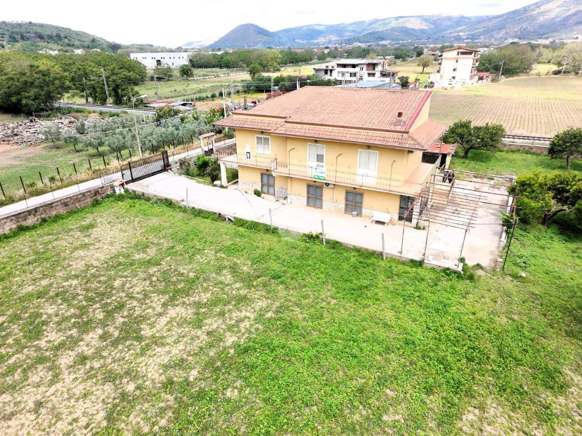 Villa in Via Masseria Ferrara 9, San Felice a Cancello