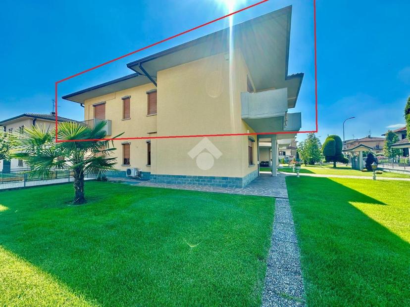 Villa in Via Locatelli 64, Martinengo — foto 3 di 5
