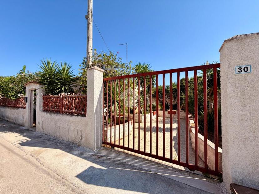 Villa in Via Alosa Finta 32, Trepuzzi — foto 3 di 5