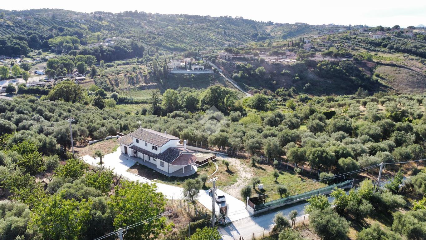Villa in Via di Fonte Lettiga, Mentana