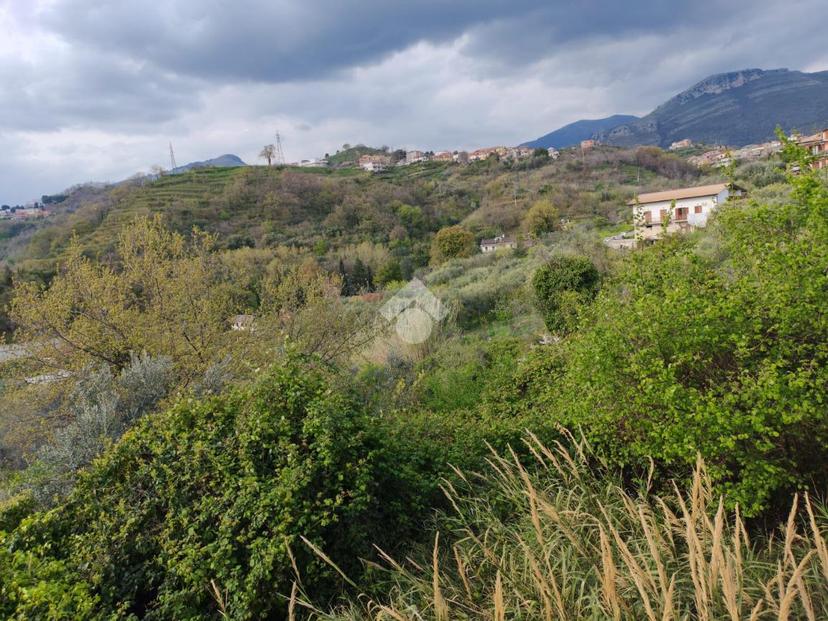 Casa indipendente in Via Casa Rocco di Giovi Santa Croce 21, Salerno — foto 3 di 5